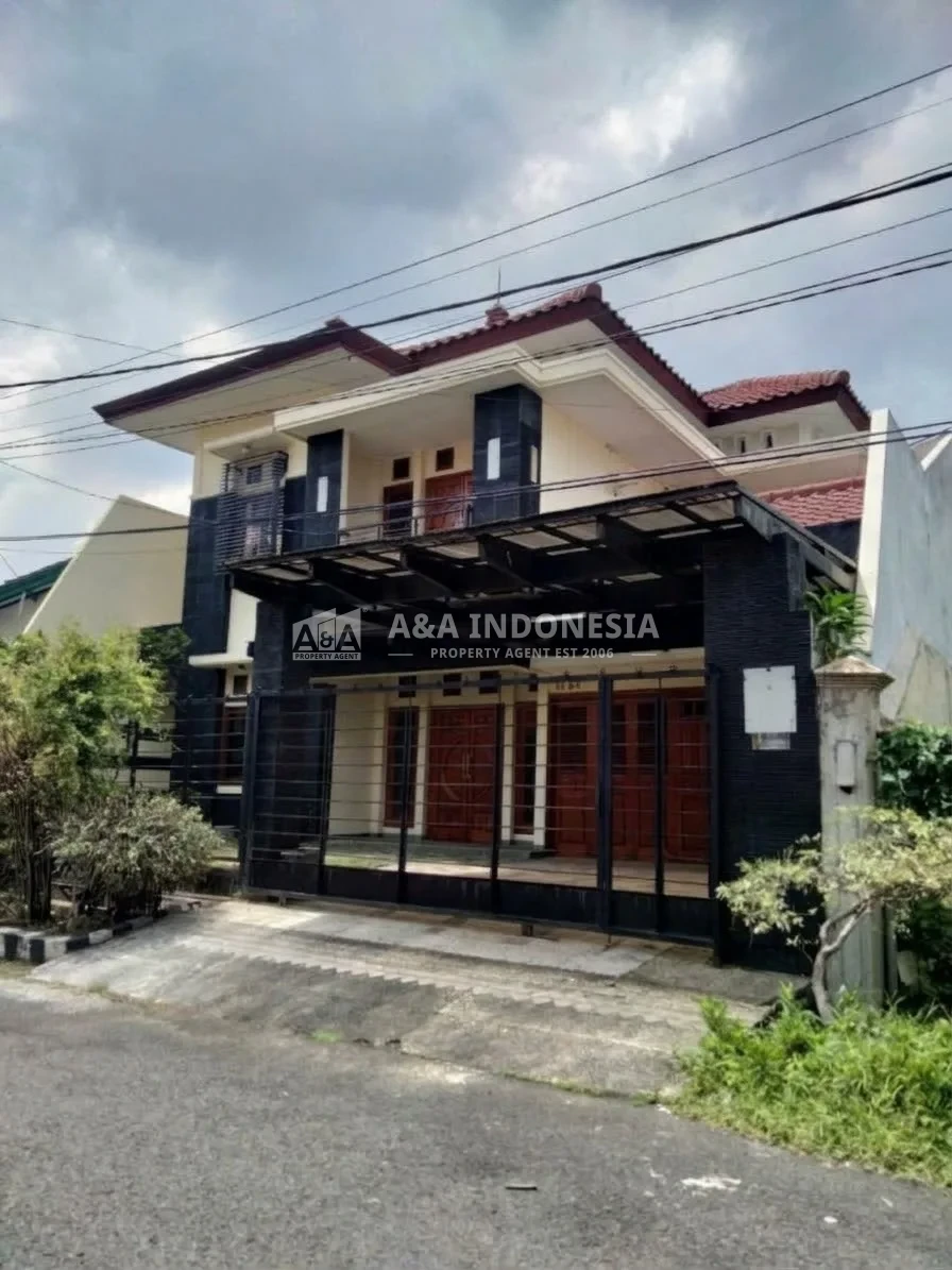 Jual Rumah Mewah 2 Lantai Rungkut Asri Lokasi Strategis Surabaya - Thumbnail 4
