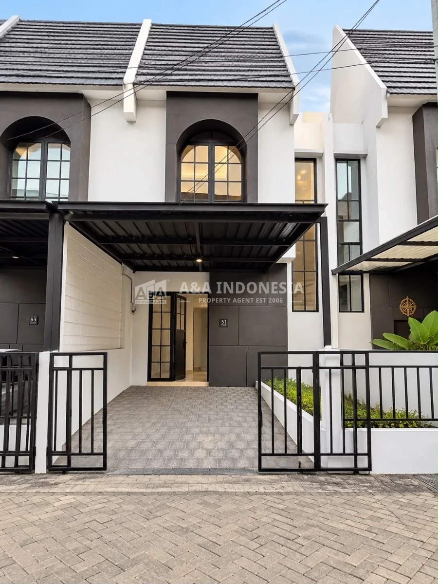 Dijual Rumah 2 Lantai De Naila Park Menganti Gresik Siap Huni