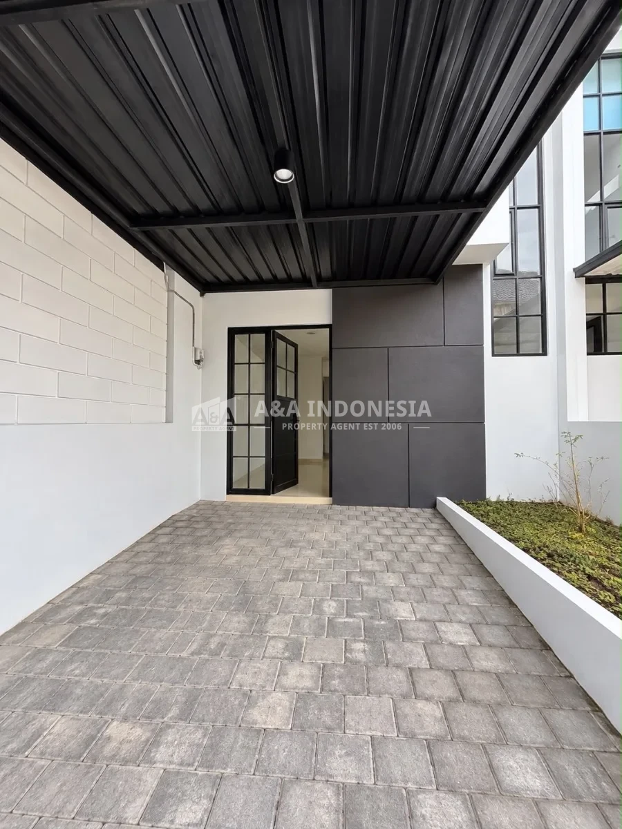 Dijual Rumah 2 Lantai De Naila Park Menganti Gresik Siap Huni - Thumbnail 2