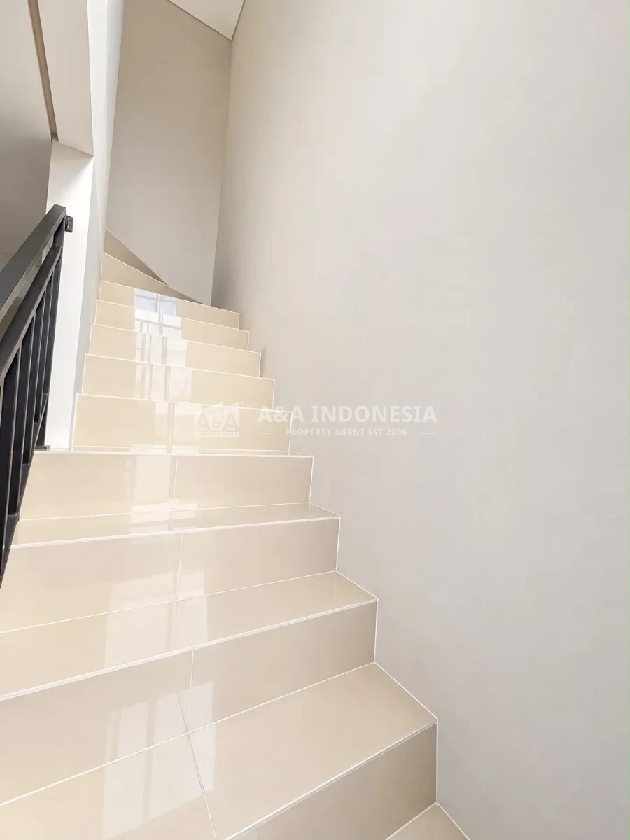 Dijual Rumah 2 Lantai De Naila Park Menganti Gresik Siap Huni - Thumbnail 5