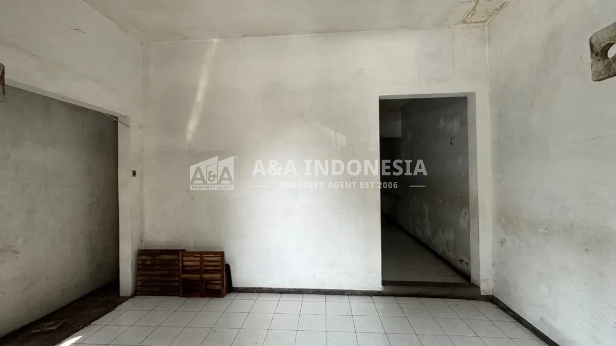 Dijual Rumah Bagus 2 Lantai Lokasi Di Kawasan Simokerto Surabaya Utara - Thumbnail 2