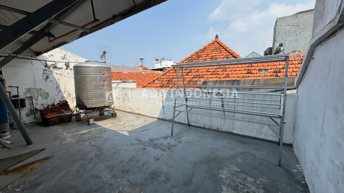 Dijual Rumah Bagus 2 Lantai Lokasi Di Kawasan Simokerto Surabaya Utara - Thumbnail 7