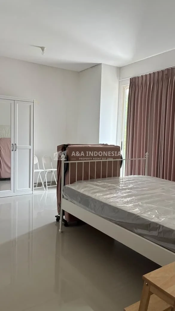 Dijual Rumah Bagus Dan Nyaman Lokasi Di Graha Natura Surabaya Barat - Thumbnail 4