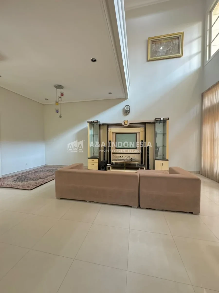 Disewakan Rumah 2 Lantai Furnished di Central Park Ahmad Yani Surabaya Selatan - Thumbnail 5