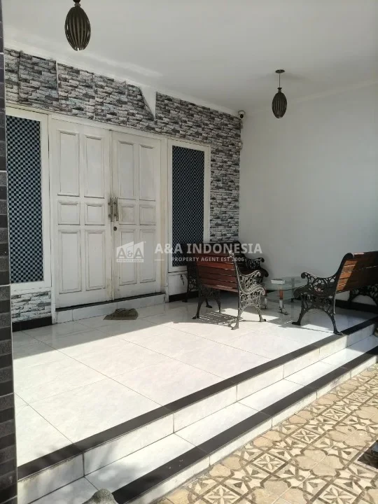 Dijual Rumah Usaha Strategis 2 Lantai Di Manyar Tirtomoyo Surabaya Timur - Thumbnail 2