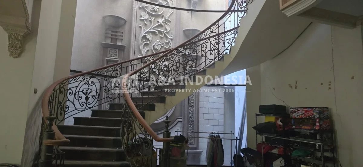 Dijual Cepat Rumah Mewah 2 Lantai Dharmahusada Mas Surabaya Timur Lokasi Strategis Dekat Pakuwon City Mall Mulyosari ITS - Thumbnail 3