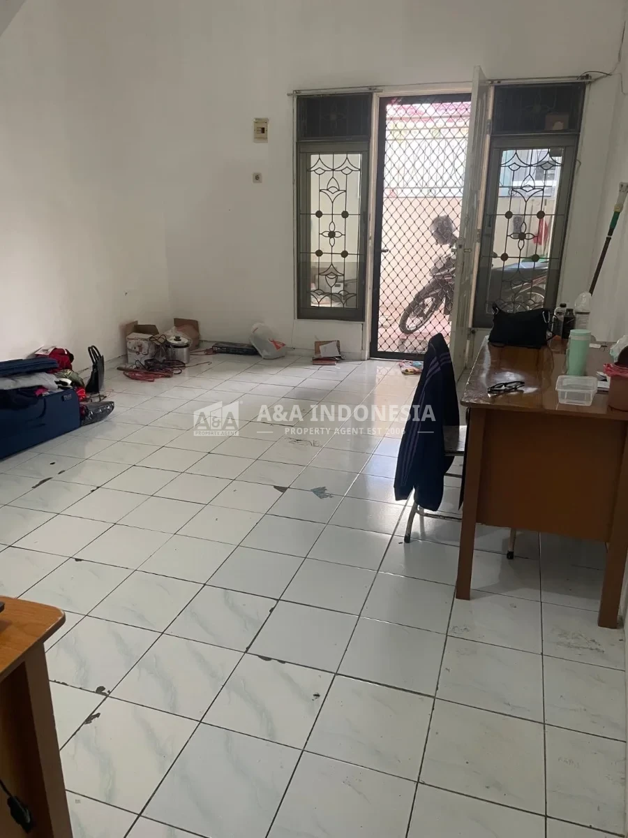 Disewakan Rumah 2 Lantai di Lebak Indah Regency Surabaya Timur - Thumbnail 5