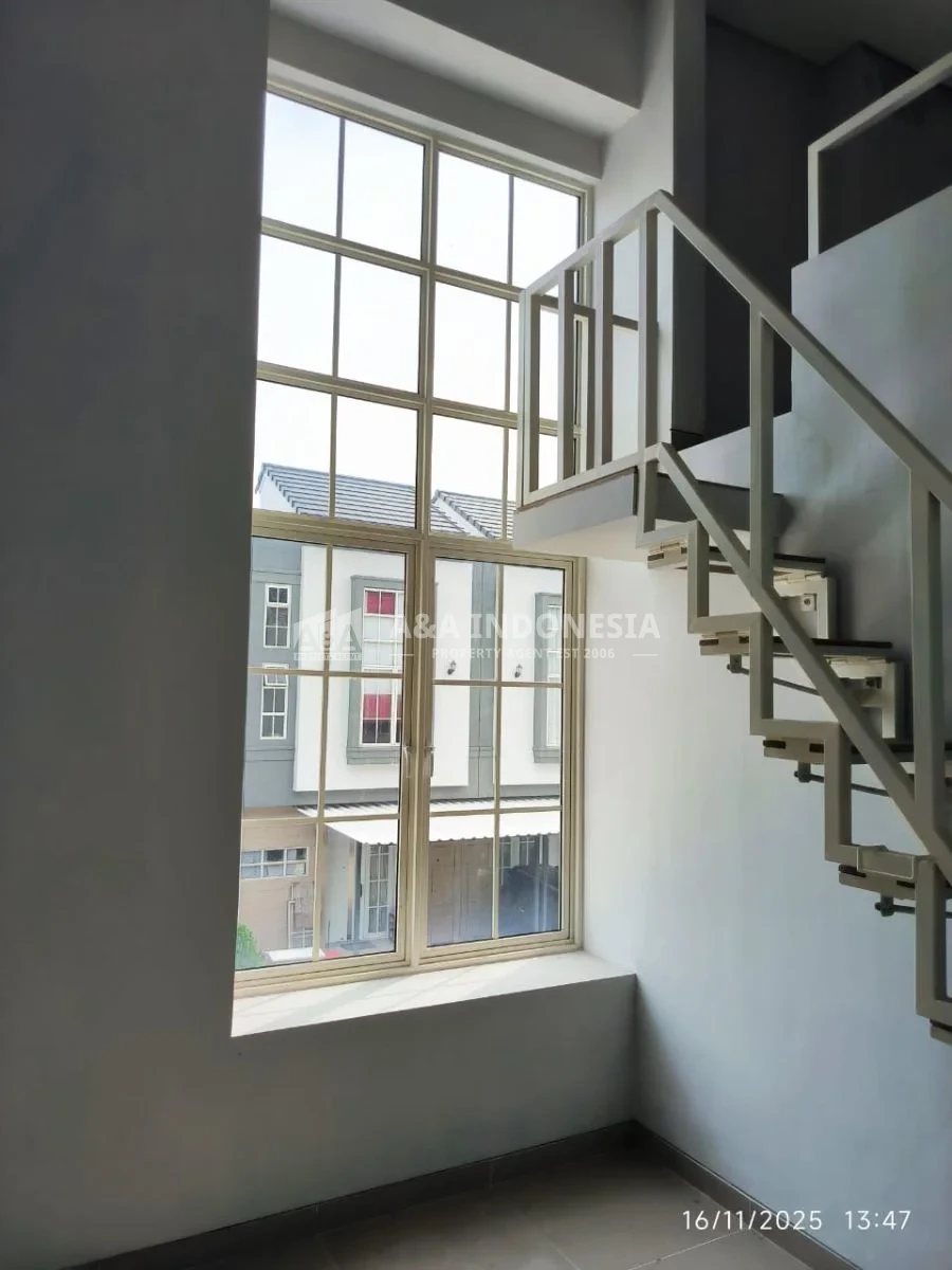 Dijual rumah bagus minimalis di kawasan hunian wisata bukit mas surabaya barat - Thumbnail 2