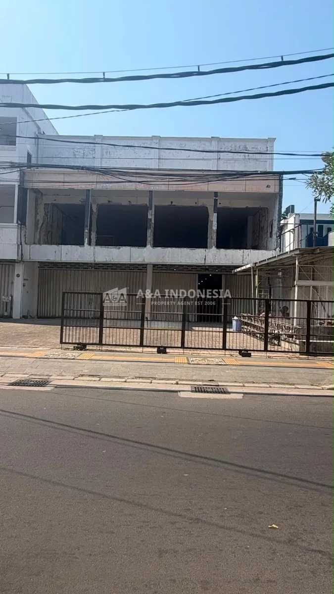 Disewakan Gedung Komersial Strategis di Embong Sawo, Surabaya Pusat – Dekat Tunjungan Plaza - Thumbnail 2