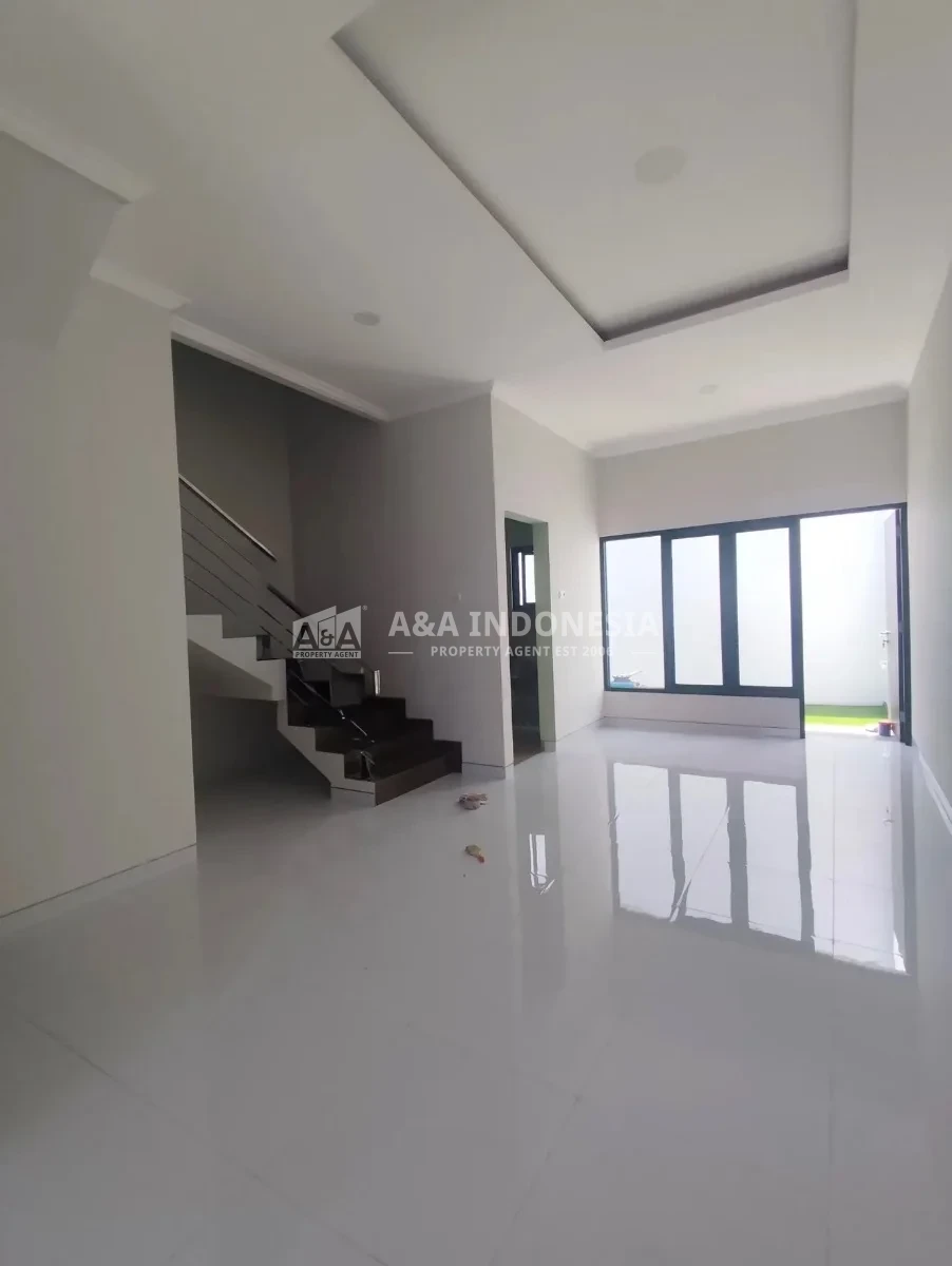 Dijual Rumah Baru 2 Lantai di Putro Agung Surabaya Timur - SHM Siap Huni Dekat Suramadu - Thumbnail 2