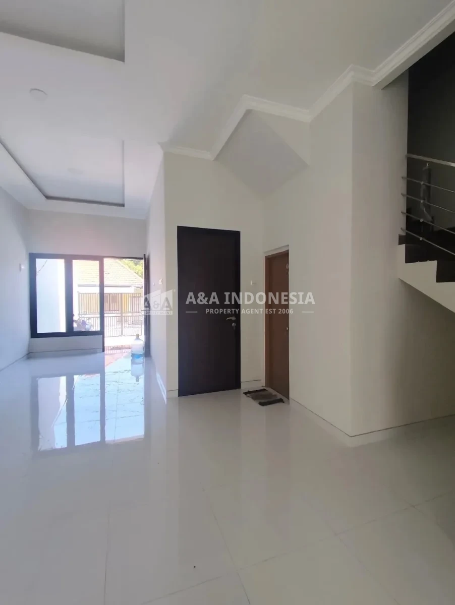 Dijual Rumah Baru 2 Lantai di Putro Agung Surabaya Timur - SHM Siap Huni Dekat Suramadu - Thumbnail 3