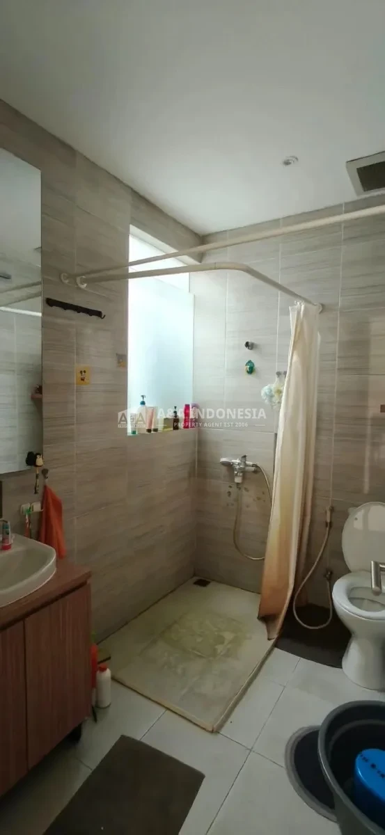 Disewakan Rumah Full Furnished Grand Pakuwon Cluster Gladstone Surabaya Barat - Thumbnail 5