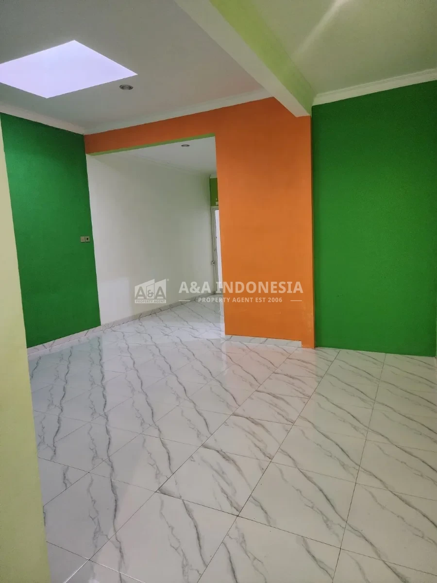 Dijual Rumah Cantik dan Terawat di Lebak Permai Utara Surabaya Timur - Thumbnail 2