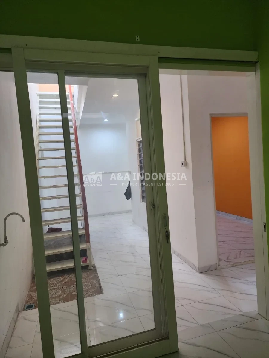 Dijual Rumah Cantik dan Terawat di Lebak Permai Utara Surabaya Timur - Thumbnail 7