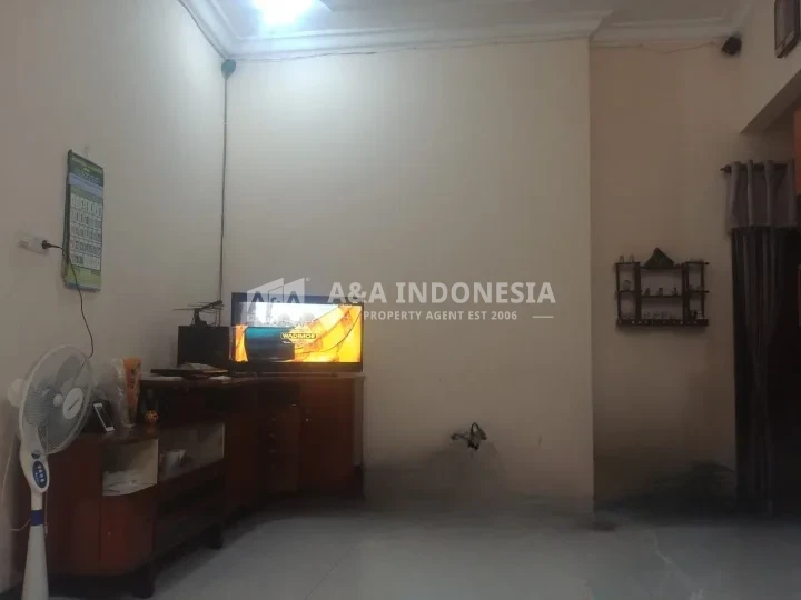 Dijual Rumah Bagus Dan Terawat Lokasi Di Jalan Kelasi Surabaya Utara - Thumbnail 3