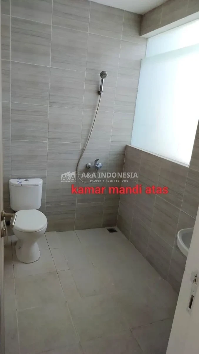 Dijual Rumah Minimalis Dan Bagus Di Kawasan Grand Pakuwon - Thumbnail 2