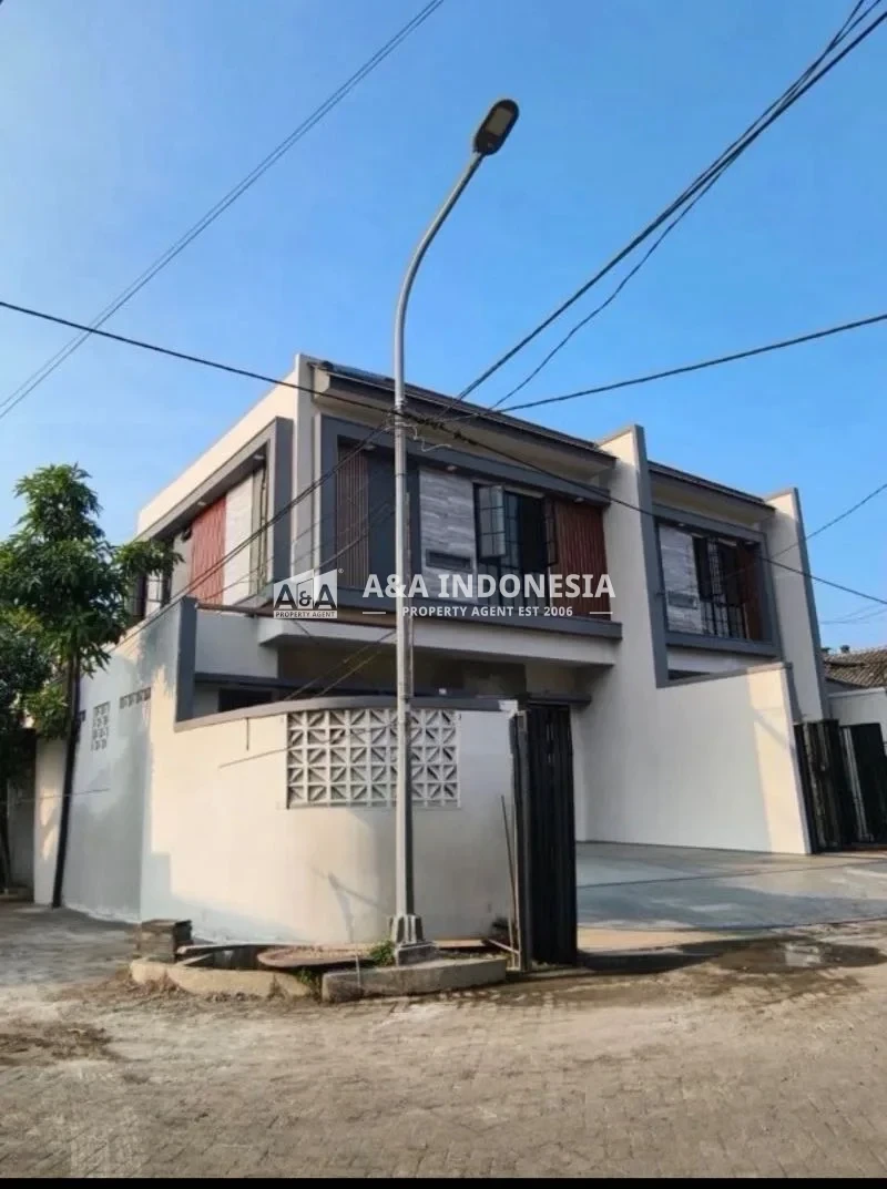 Dijual Rumah Siap Huni 2 Lantai Lokasi Strategis Sutorejo Surabaya Timur - Thumbnail 2