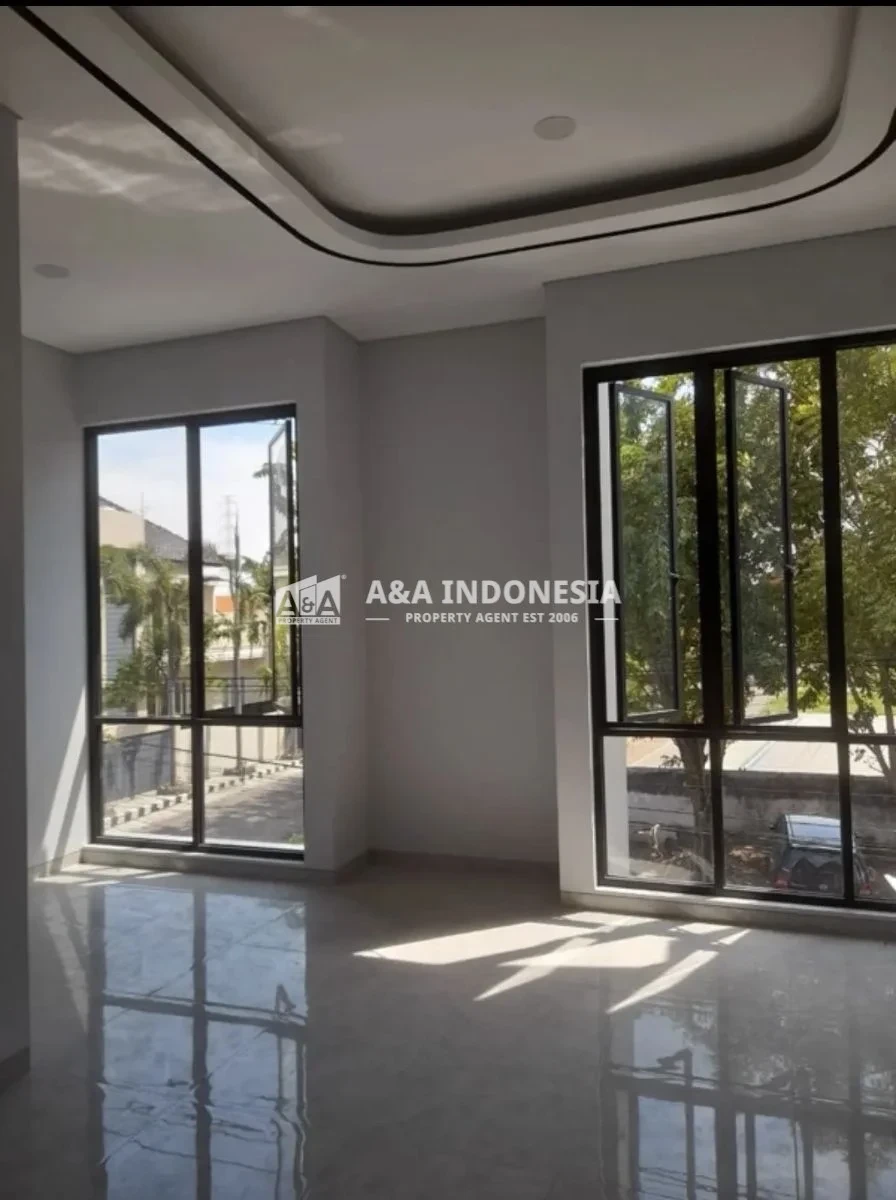 Dijual Rumah Baru 2 Lantai Dekat Galaxy Mall & MERR di Manyar Surabaya Timur - Thumbnail 2