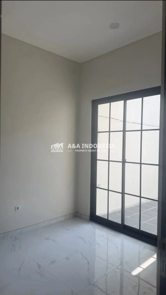 Dijual Rumah Minimalis 2 Lantai Lokasi Strategis Kenjeran Surabaya Timur - Thumbnail 2