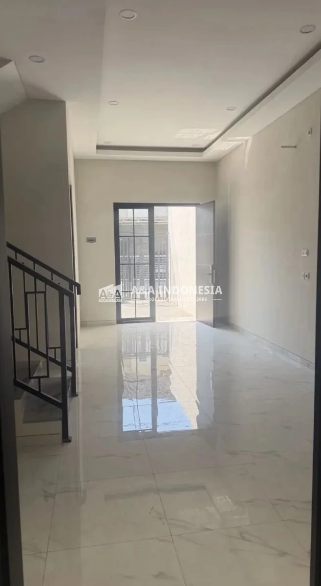 Dijual Rumah Minimalis 2 Lantai Lokasi Strategis Kenjeran Surabaya Timur - Thumbnail 3