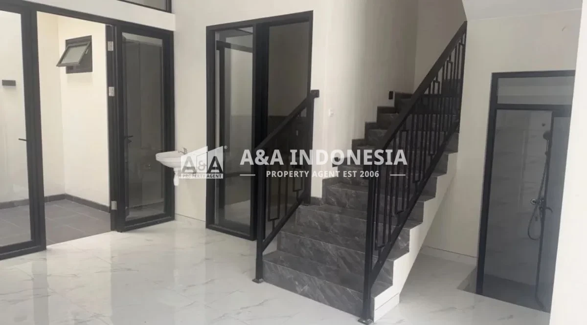 Dijual Rumah Minimalis 2 Lantai Lokasi Strategis Kenjeran Surabaya Timur - Thumbnail 4