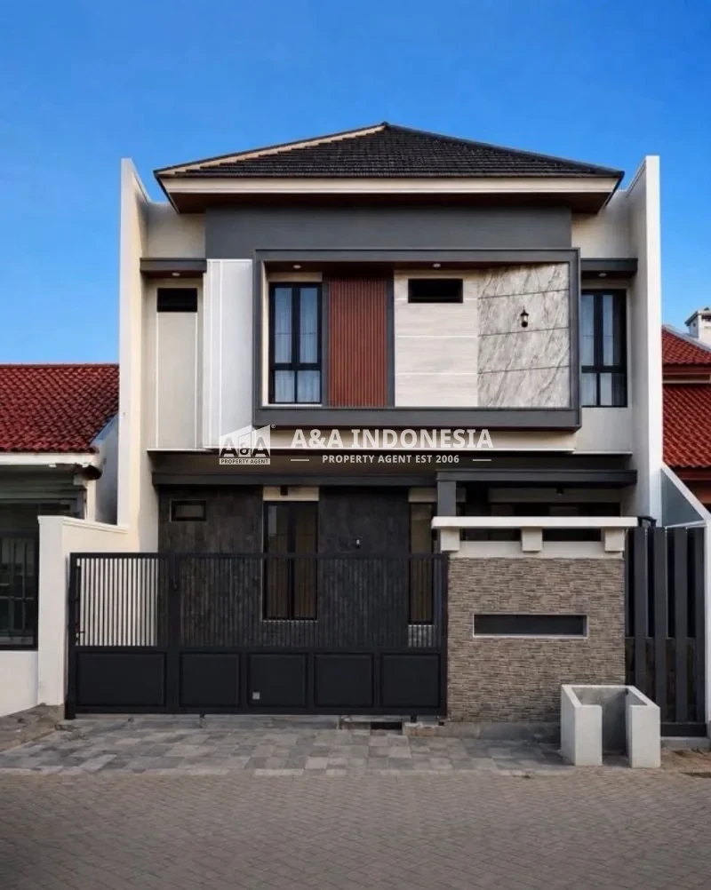 Dijual Rumah Baru Lokasi Strategis 2 Lantai Manyar Praja Surabaya Timur