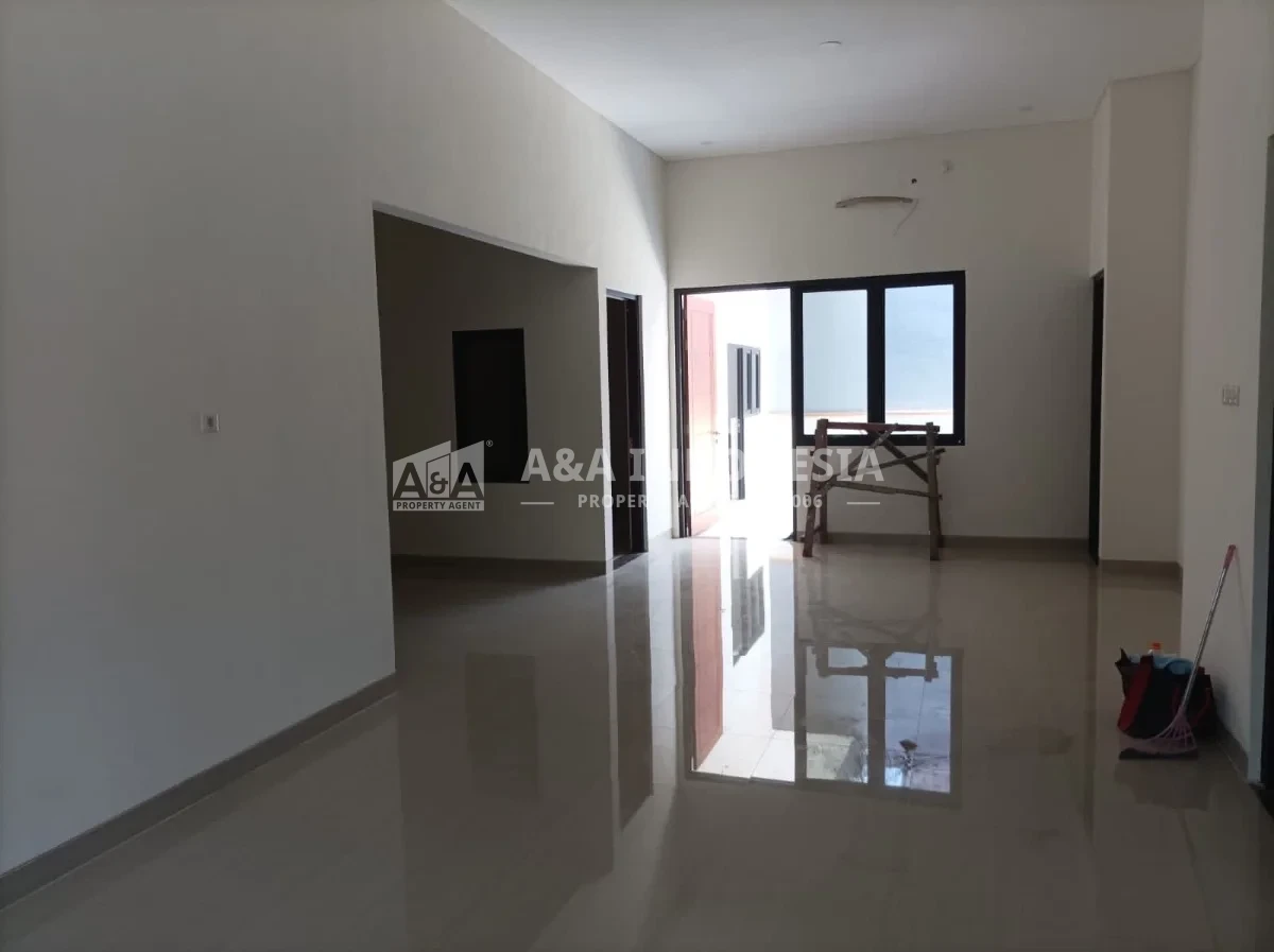 Dijual Rumah Baru 1 Lantai di Manyar Tirtomoyo Surabaya Timur Dekat Galaxy Mall dan Sekolah - Thumbnail 2
