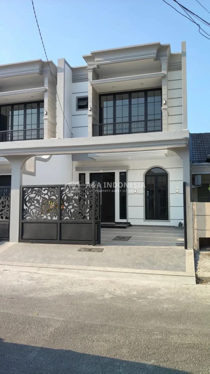 Dijual Rumah 2 Lantai American Classic Sutorejo Prima Surabaya Timur