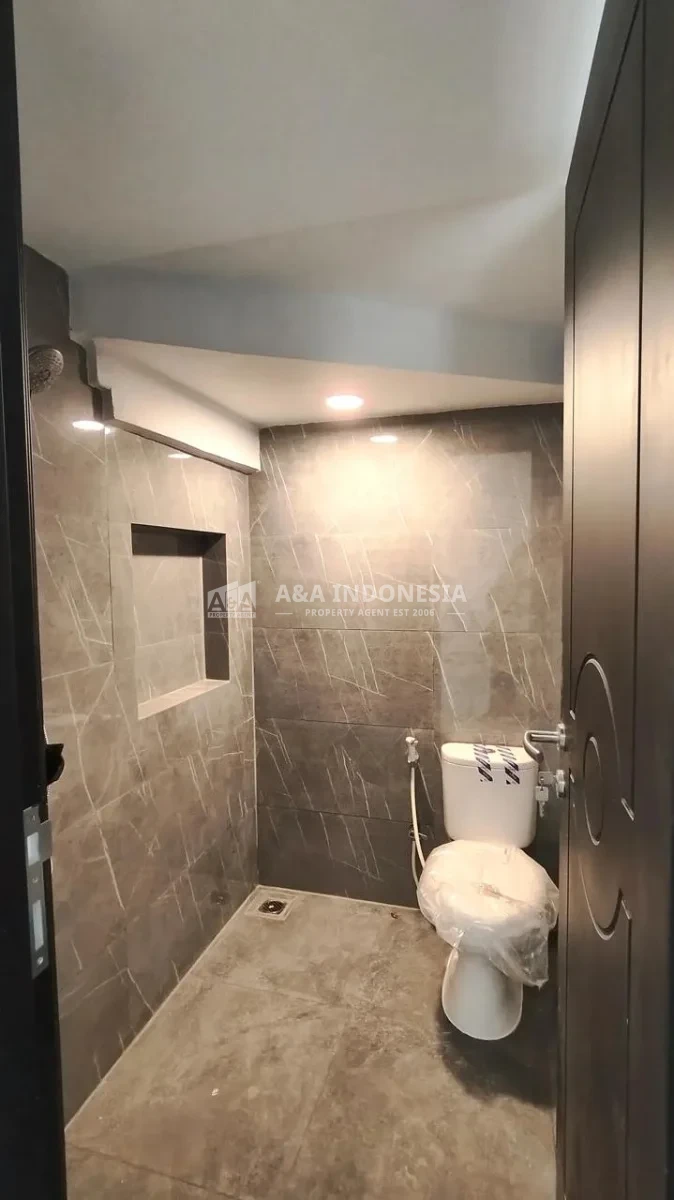Dijual Rumah 2 Lantai American Classic Sutorejo Prima Surabaya Timur - Thumbnail 4