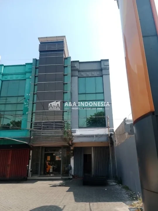 Disewakan Ruko Lokasi Strategis 3 Lantai Kawasan Jemur Andayani Surabaya Selatan