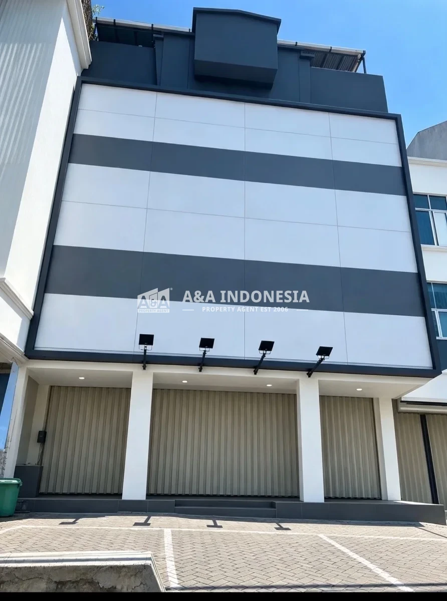 Disewakan Ruko 4 Lantai Jejer 3 Siap Pakai Lokasi Strategis di Raya HR Muhammad Surabaya Barat - Thumbnail 2