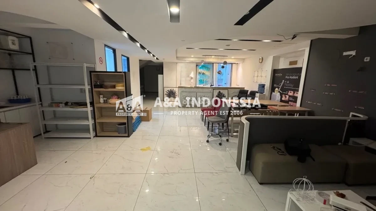 Disewakan Ruko 4 Lantai Jejer 3 Siap Pakai Lokasi Strategis di Raya HR Muhammad Surabaya Barat - Thumbnail 3