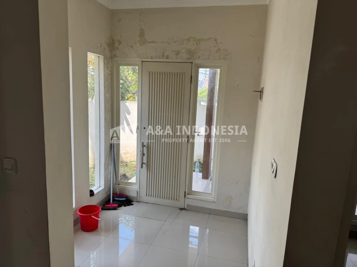 Dijual Rumah 2 Lantai Kutisari Indah Surabaya Selatan - Thumbnail 2