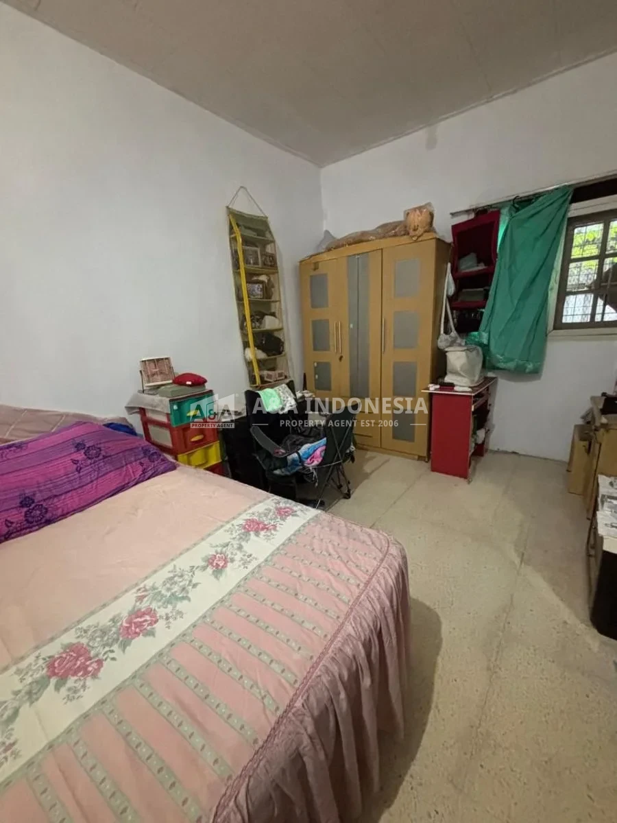 Dijual Rumah Furnished Siap Huni di Dukuh Kupang Barat - Thumbnail 2