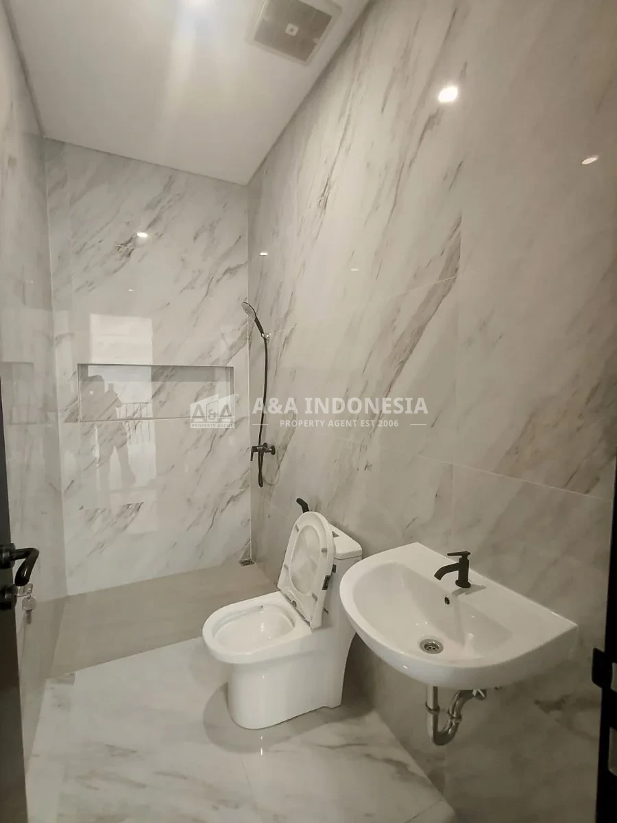 Dijual Rumah Baru Gress Modern di Manyar Kertoarjo, Surabaya Timur - Thumbnail 6