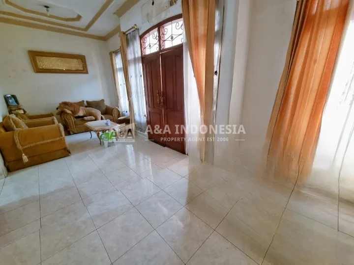 Dijual Rumah Bagus Dan Luas Di Jalan Ikan Mungsing Surabaya Utara - Thumbnail 2
