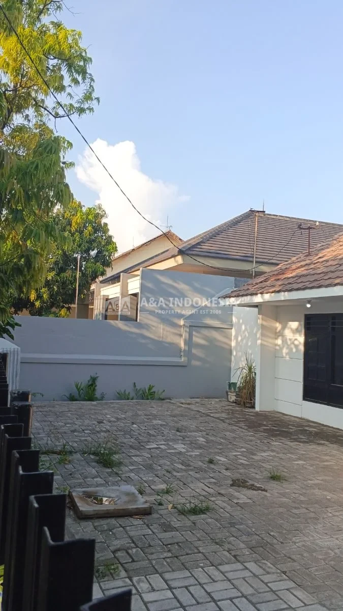 Disewa rumah 1lt di daerah Jemursari Timur. Kondisi rumah masih bagus dan kokoh - Thumbnail 2
