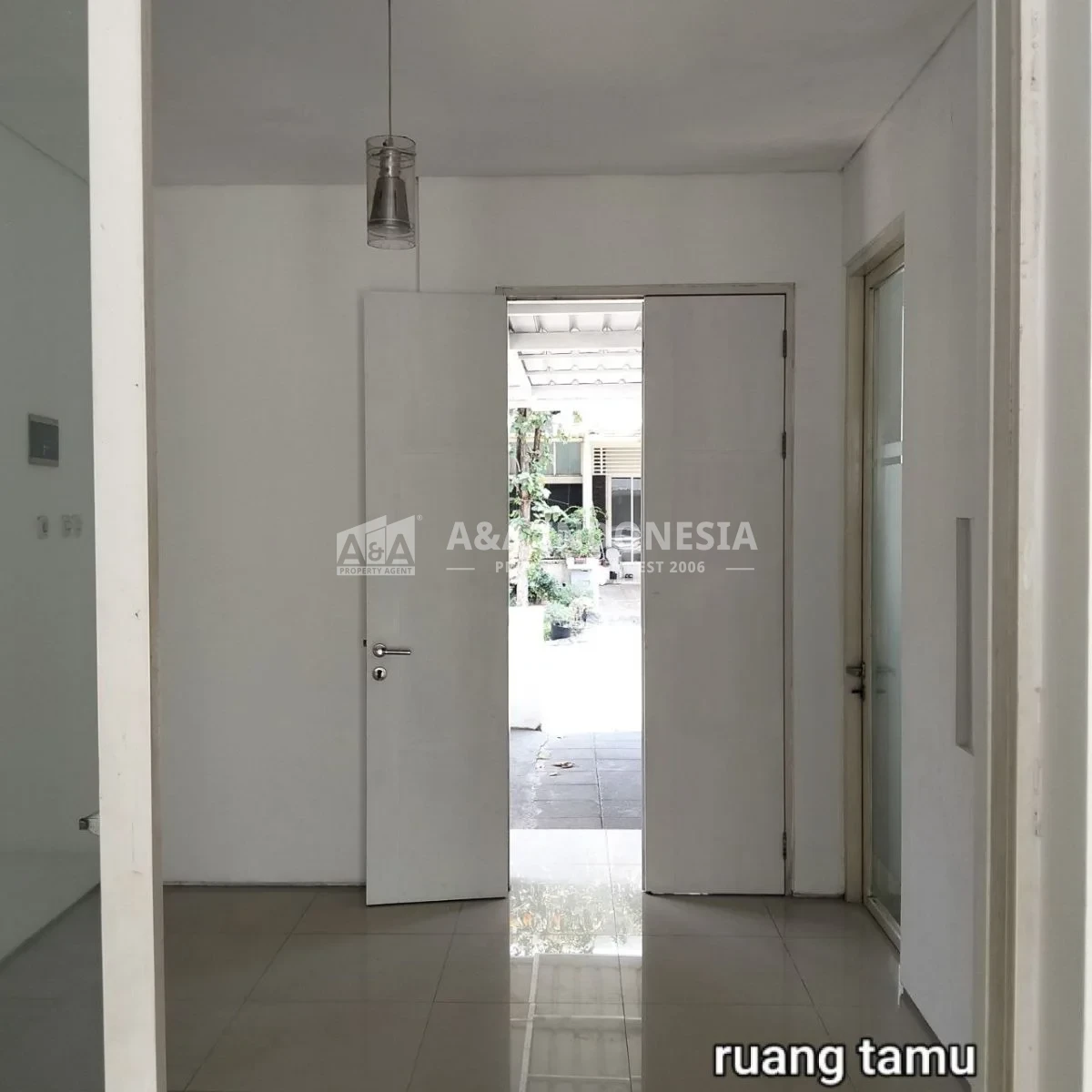 Disewakan Rumah Bagus Dan Murah Di Perumahan Royal Residence, Surabaya Barat - Thumbnail 3