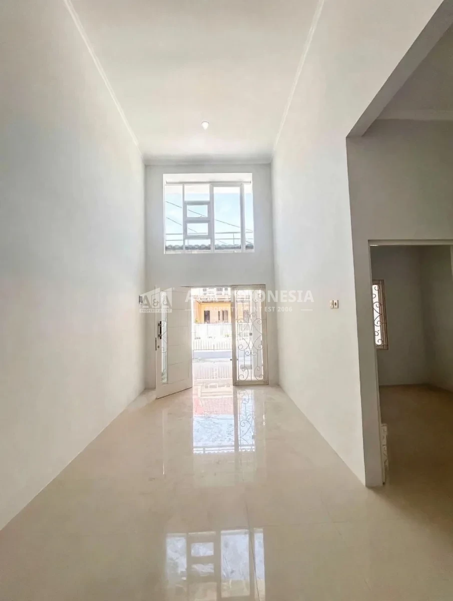 DIJUAL RUMAH FULL RENOVASI GREENLAKE WONOREJO SURABAYA TIMUR– SIAP HUNI, SHM - Thumbnail 2