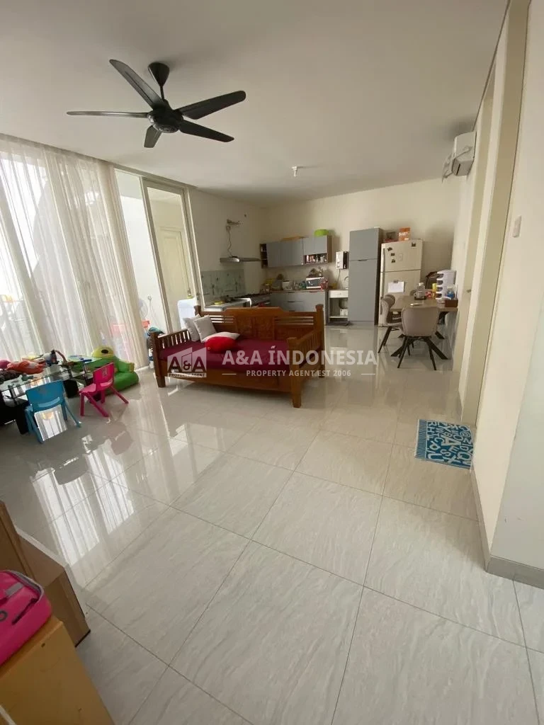 Dijual Rumah Bagus 2 Lantai Di Kawasan Grand Pakuwon Surabaya Barat - Thumbnail 2