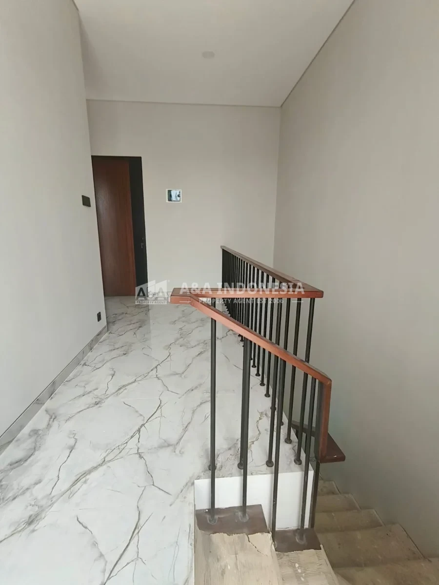 Dijual Rumah Baru 2 Lantai di Manyar Kertoarjo Surabaya Timur - Thumbnail 6